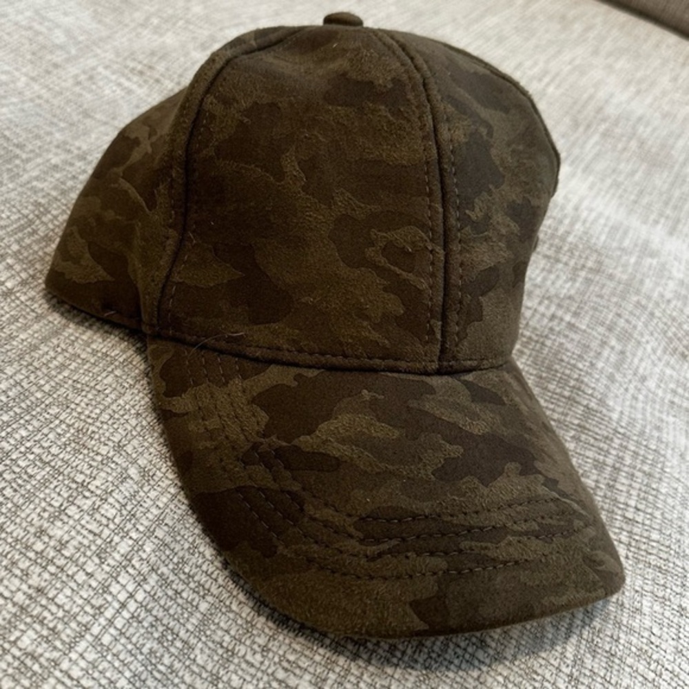 NWOT Camo Hat